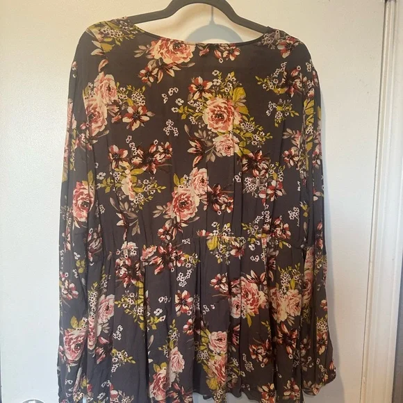 Torrid Babydoll Brown Vneck Long Sleeve Floral Gauze Top - Picture 6 of 8